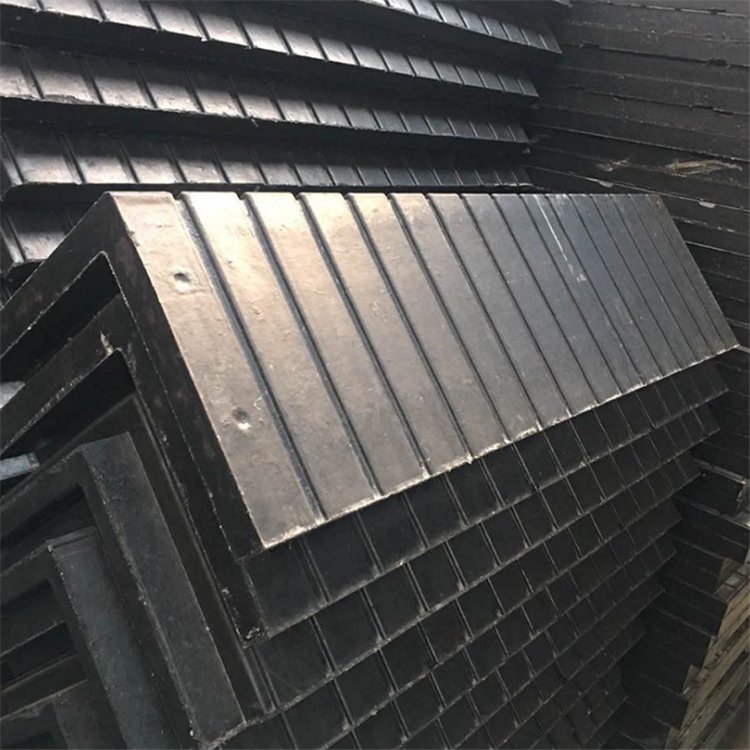 中重智能一批橡膠步行板發(fā)往遼寧鞍山